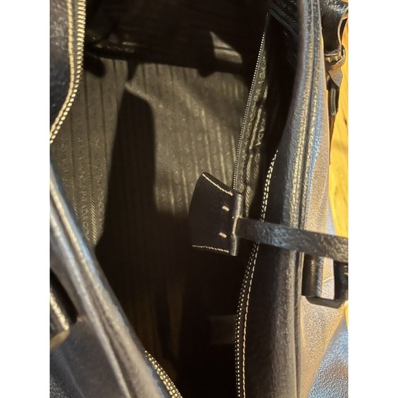 Prada CINGHIALE TRAVE Leather Duffle Weekend Bag. Stylish Tote Travel Bag - Picture 4 of 8